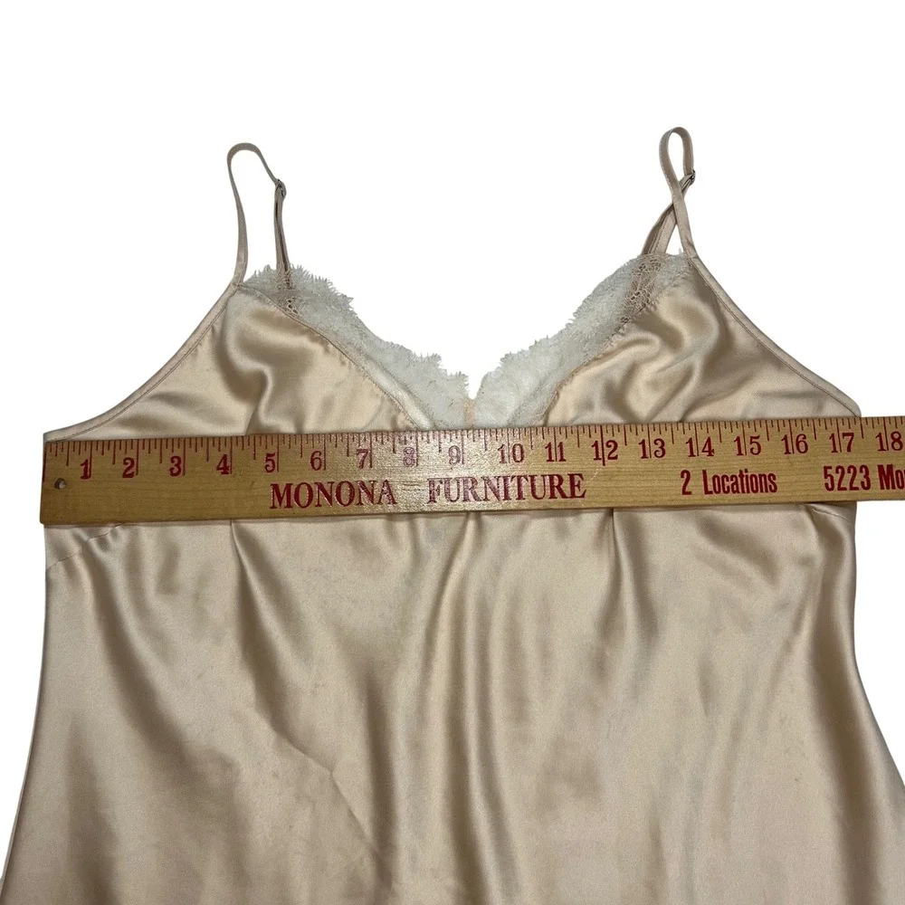 Victorias Secret measurements laying